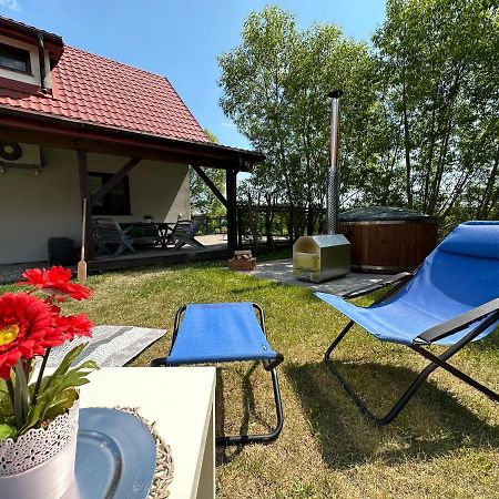 Szarejkowe Wzgorza Hotel Szarejki Екстериор снимка