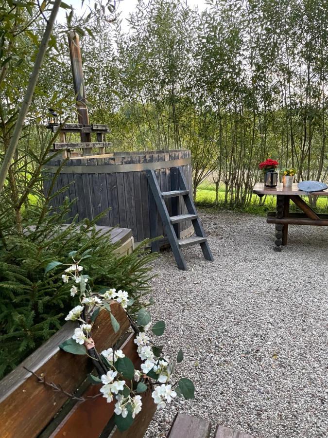 Szarejkowe Wzgorza Hotel Szarejki Екстериор снимка